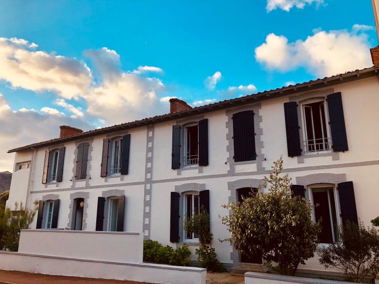 HÔTEL LES BAIGNEURS