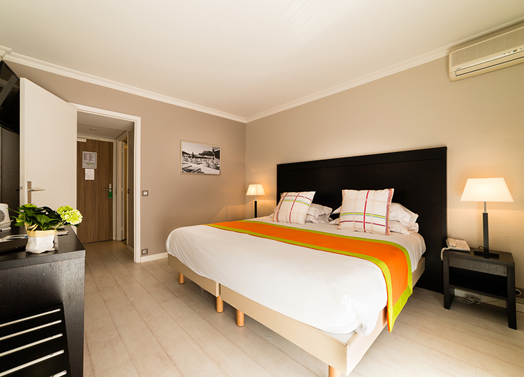 HELIOS HÔTEL