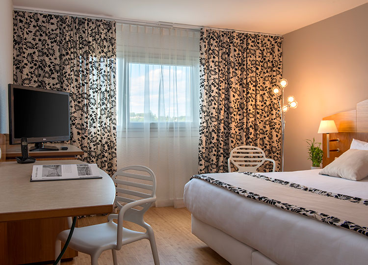 HÔTEL C SUITES