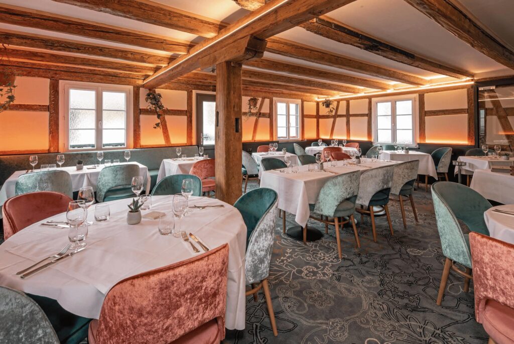 HÔTEL-RESTAURANT AU CYGNE