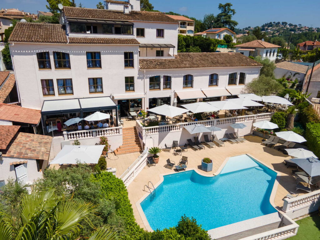 PERLA RIVIERA HÔTEL & RESTAURANT