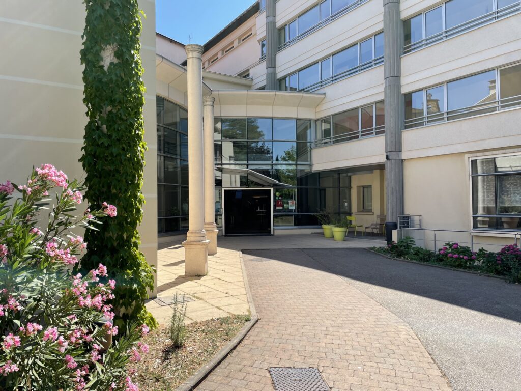 HÔTEL VALPRÉ