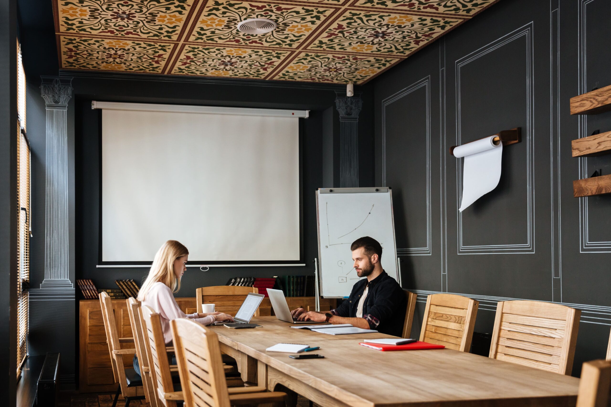 salle de réunion disponible pour vos seminaires chez nos partenaires du réseau HotelGroupes