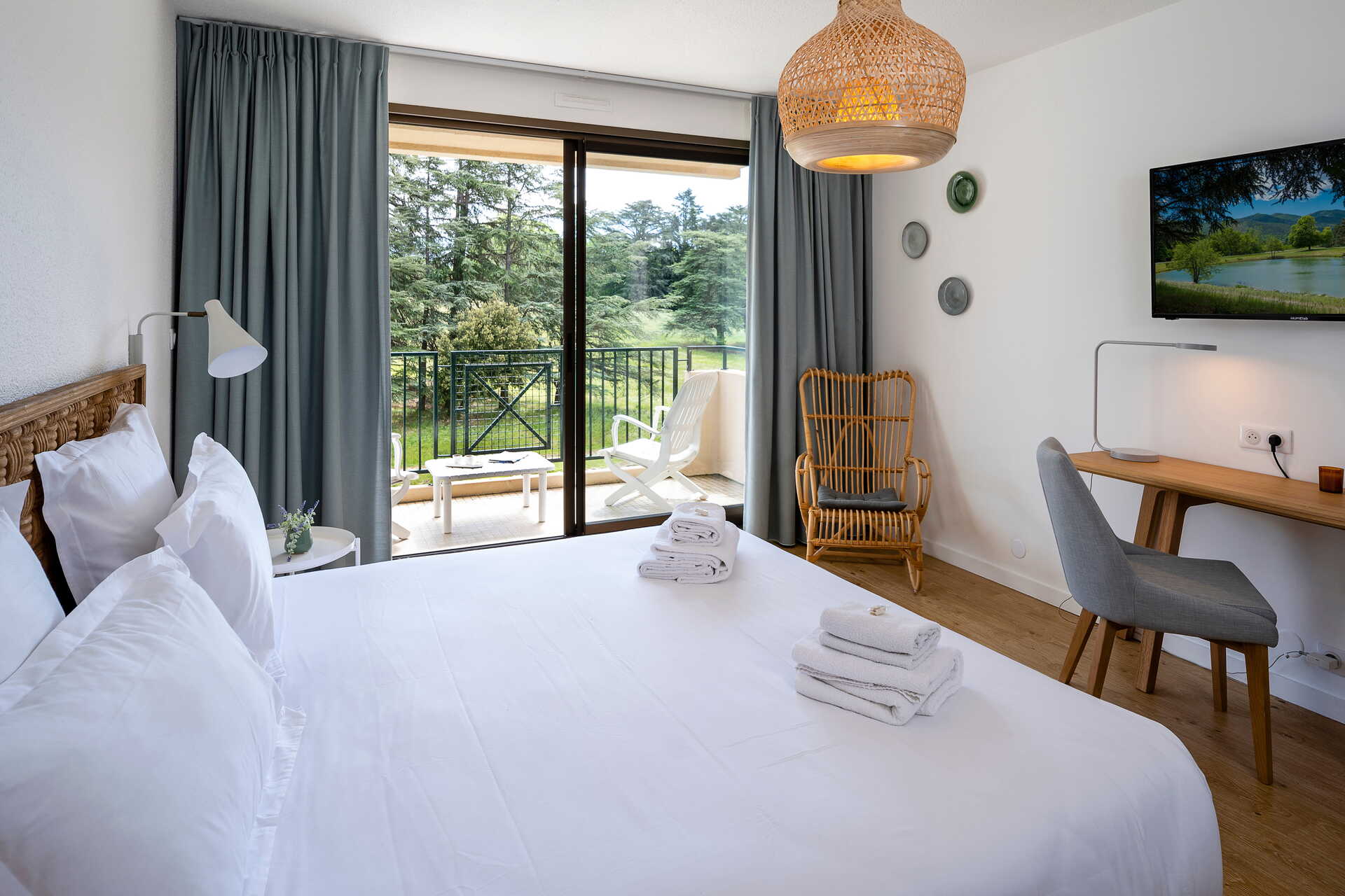 Chambre du Domaine Les Sources de Dieulefit pour groupe en Drôme provençale