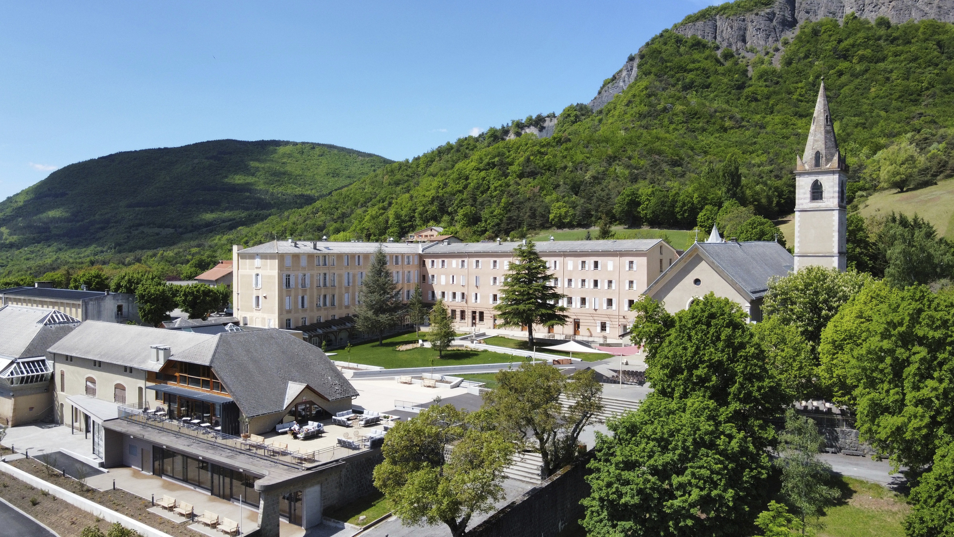 Hôtellerie du Sanctuaire Notre-Dame du Laus pour groupes dans les Hautes-Alpes