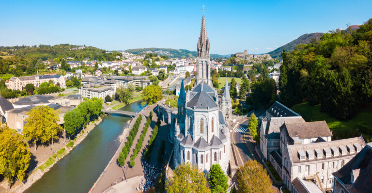 Sanctuaire de Lourdes pour organiser un séjour de groupe dans les Hautes-Pyrénées